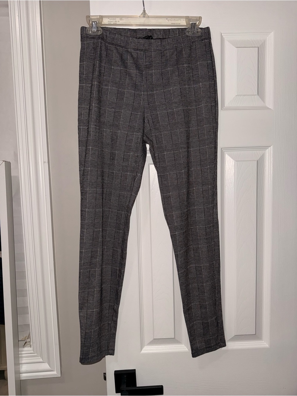 Forever 21 Black and Gray Plaid Skinny Pants M